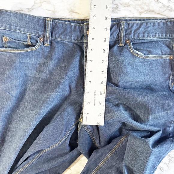 Ann Taylor LOFT Dark Wash Mid-Rise Curvy Bootcut Jeans - Picture 5 of 9